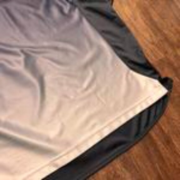 Umbro Black & White Ombre Soccer Jersey – Size L - Picture 5 of 6